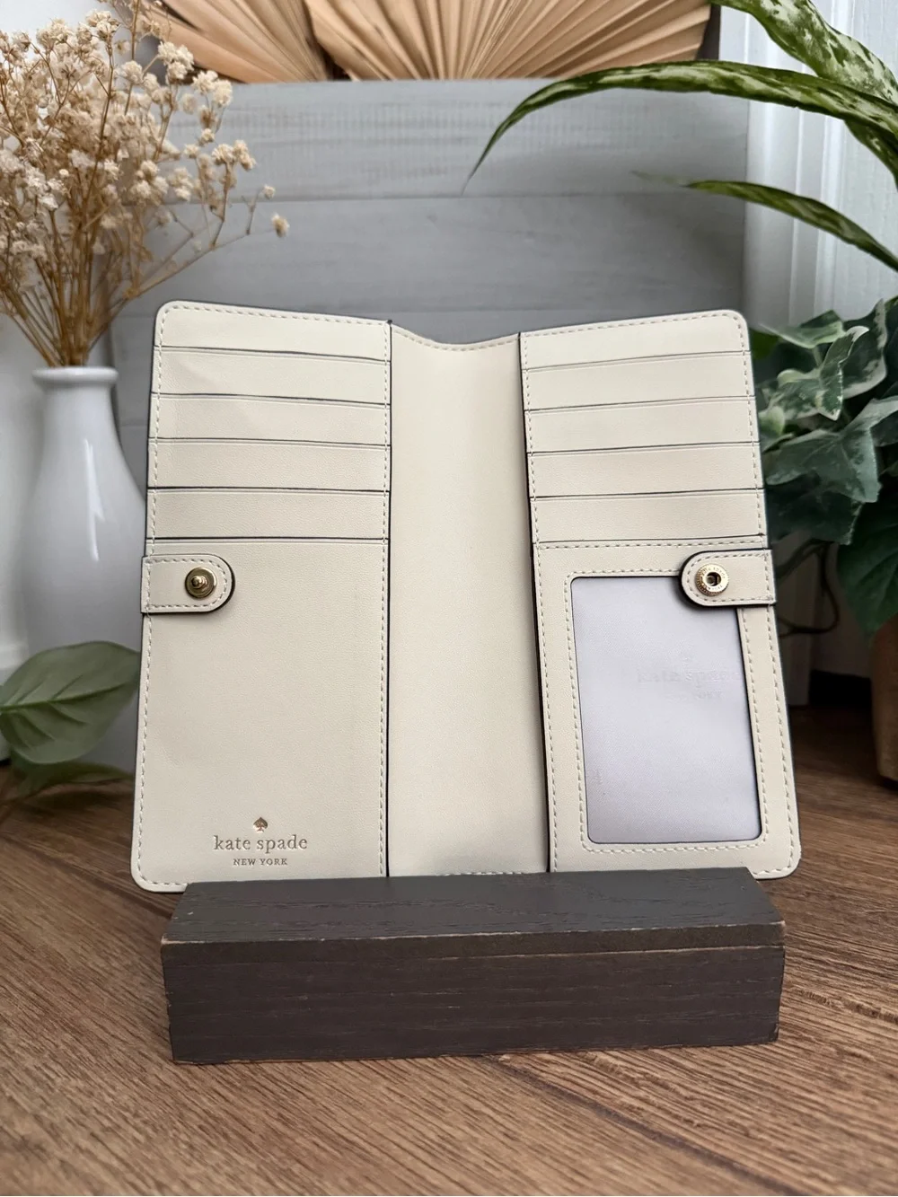 Kate Spade Sage Green Saffiano Leather Slim Bifold Card Holder Wallet - NWOT